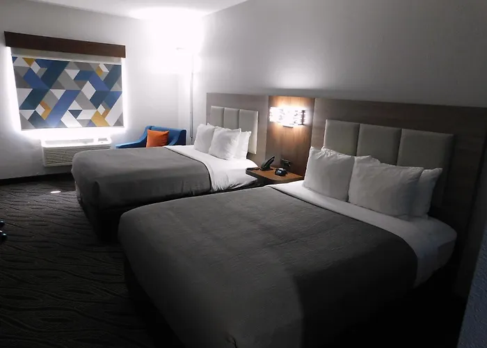 Quality Inn 4*