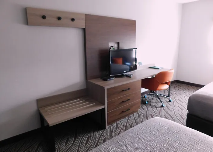 Quality Inn 4*